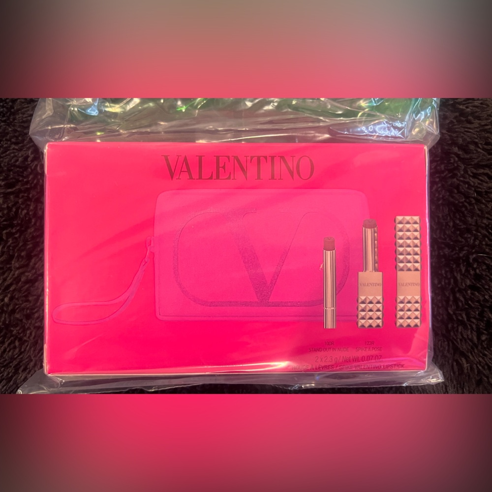 Valentino Spike Buttery Matte Lipstick 3-Pc. w pouch Gift Set - NIB!